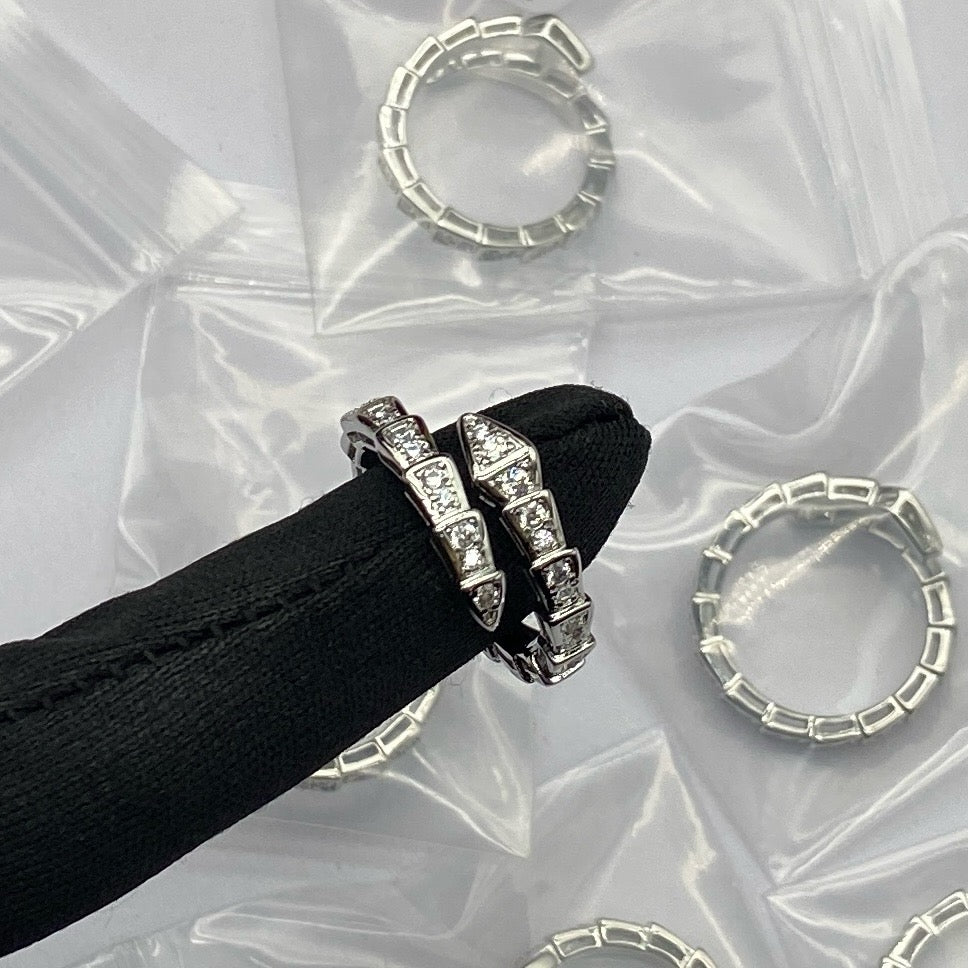 Giselle Necklace Ring