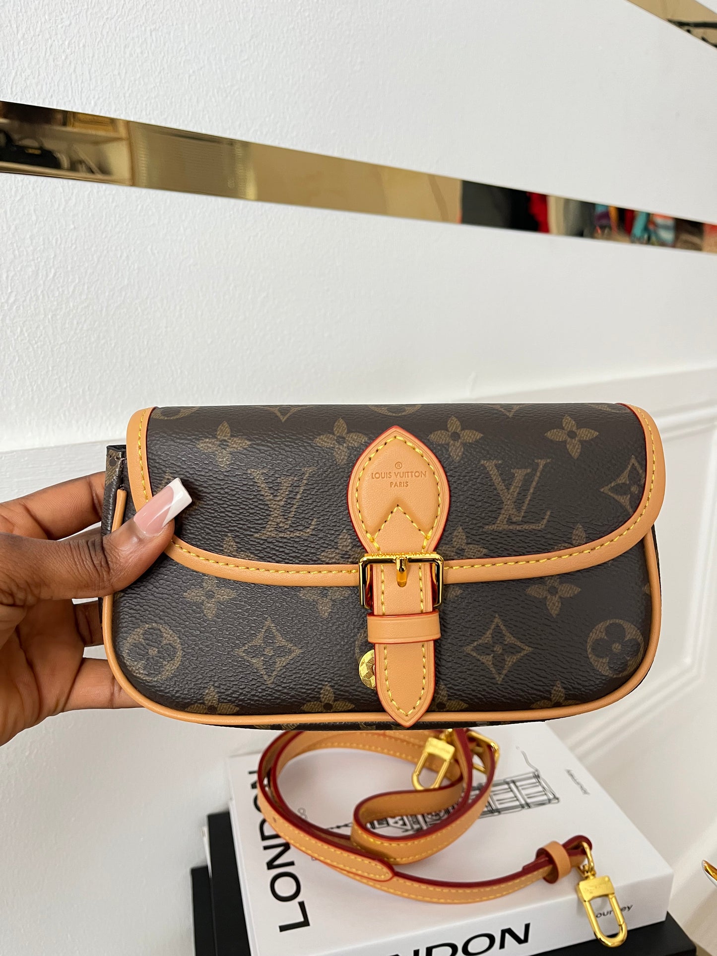 Vintage Belt Baguette