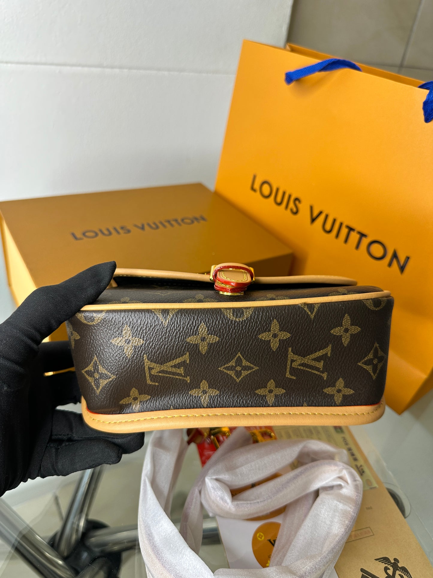 Vintage Belt Baguette