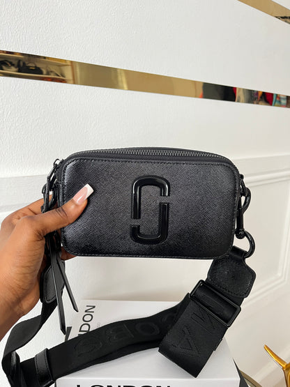 Thessally Cam Shot Bag