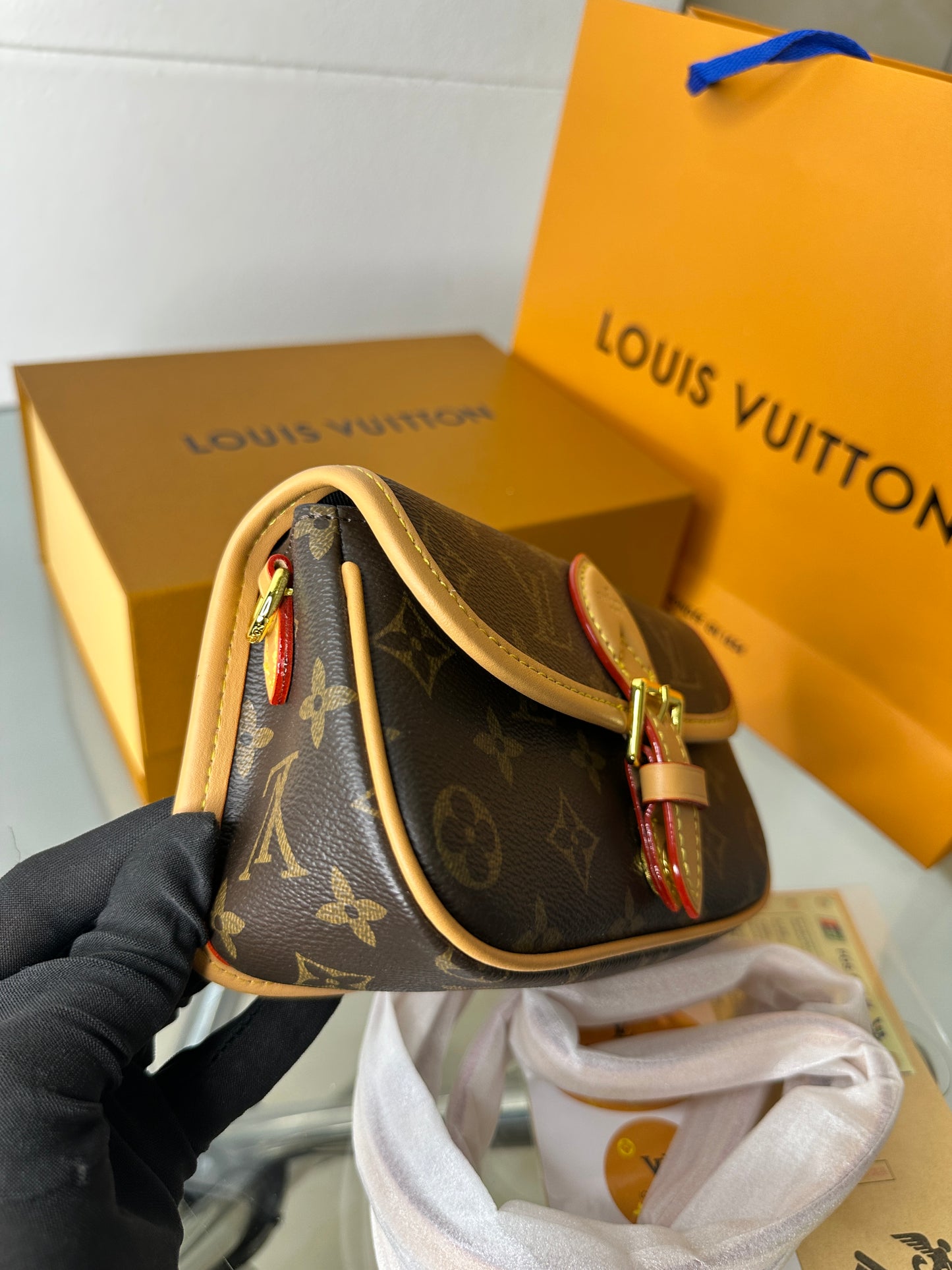 Vintage Belt Baguette