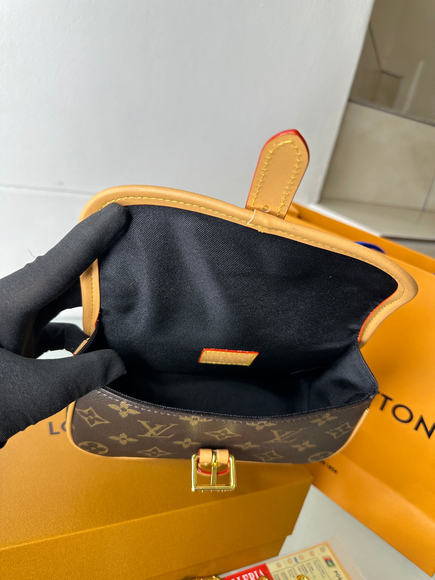 Vintage Belt Baguette