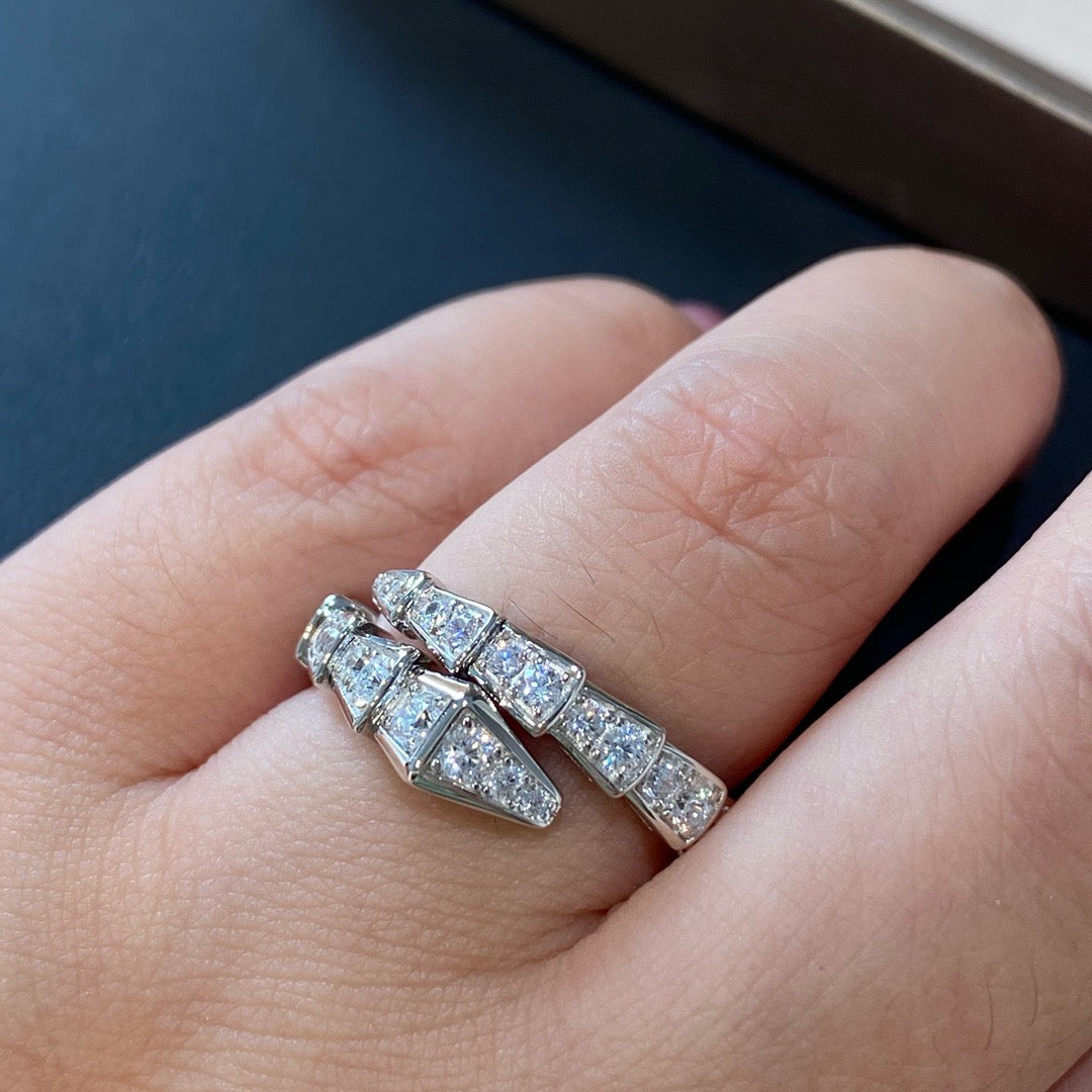 Giselle Necklace Ring